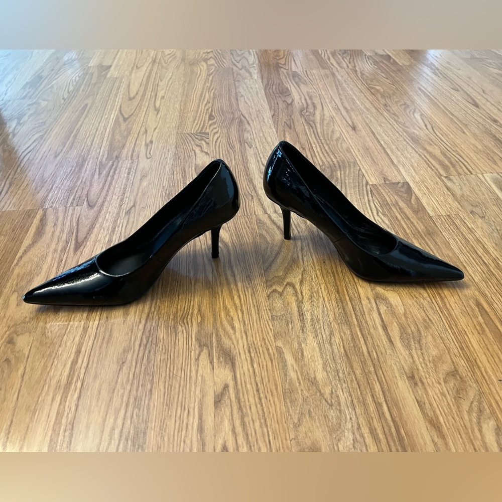 Women’s Black Patent Pumps